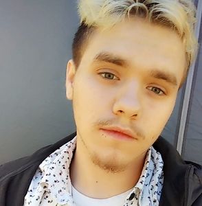 Meet your Posher, Dylaniel